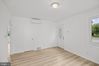 318 Essex Ave in Cherry Hill Township, NJ - Building Photo - Building Photo