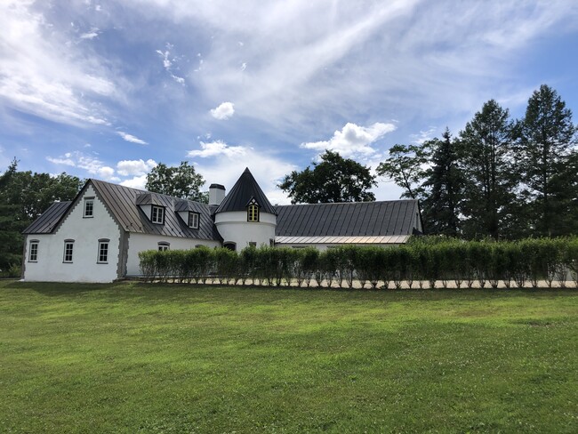 31 Hilltop Rd in Sharon, CT - Building Photo - Building Photo