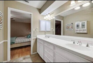 2213 Woodcreek St in Carrollton, TX - Building Photo - Building Photo