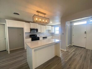 426 E 50th St in Odessa, TX - Building Photo - Building Photo