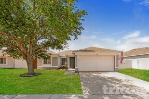 1212 Alpine Lake Dr in Brandon, FL - Building Photo