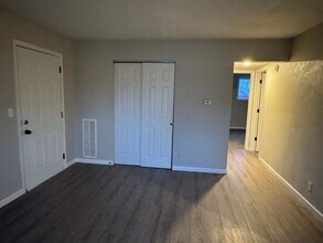 3240 Heatherton Dr in Davenport, IA - Building Photo - Building Photo