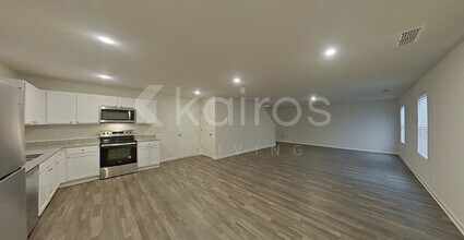 112 Rock Run Trl, Unit 13 in Warner Robins, GA - Foto de edificio - Building Photo