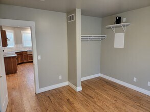 512 Moro St in Manhattan, KS - Foto de edificio - Building Photo