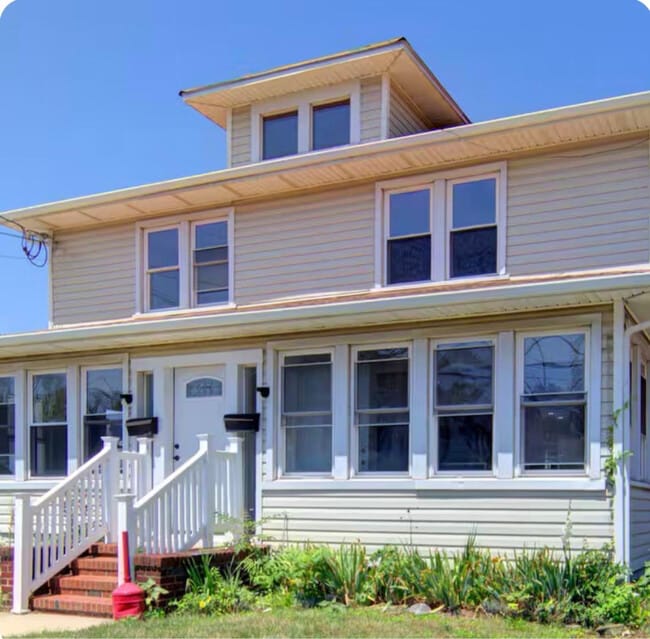 property at 14 Roosevelt Ave