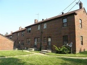 1300-1330 Chardon Ct in Dayton, OH - Foto de edificio - Building Photo