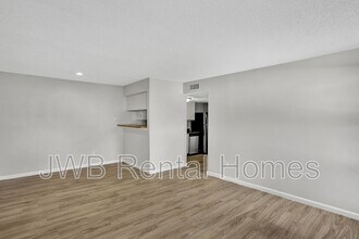 10825 Key Haven Blvd in Jacksonville, FL - Building Photo - Building Photo