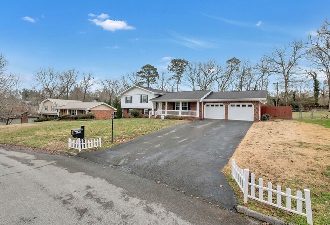 9210 Ramblewood Dr in Harrison, TN - Building Photo - Building Photo