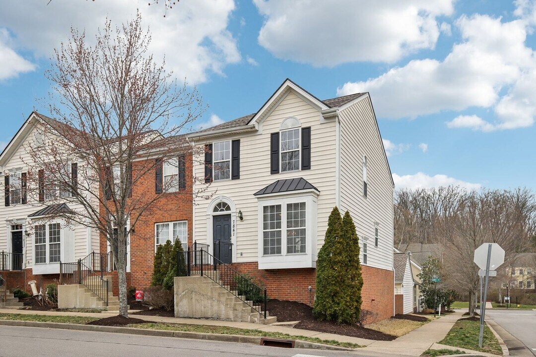 7841 Heaton Way in Nashville, TN - Building Photo