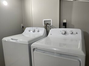 107 E 10th St, Unit 107A in Oswego, NY - Building Photo - Building Photo