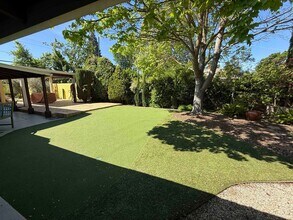 1812 Wentworth Ave in Sacramento, CA - Building Photo - Building Photo