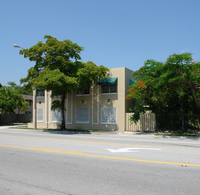 633 SW 4th Ave in Fort Lauderdale, FL - Building Photo - Building Photo