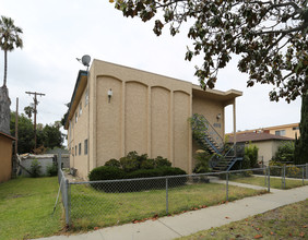 4915 Sawtelle Blvd in Culver City, CA - Building Photo - Building Photo