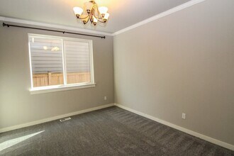 319 204th St SE in Bothell, WA - Building Photo - Building Photo