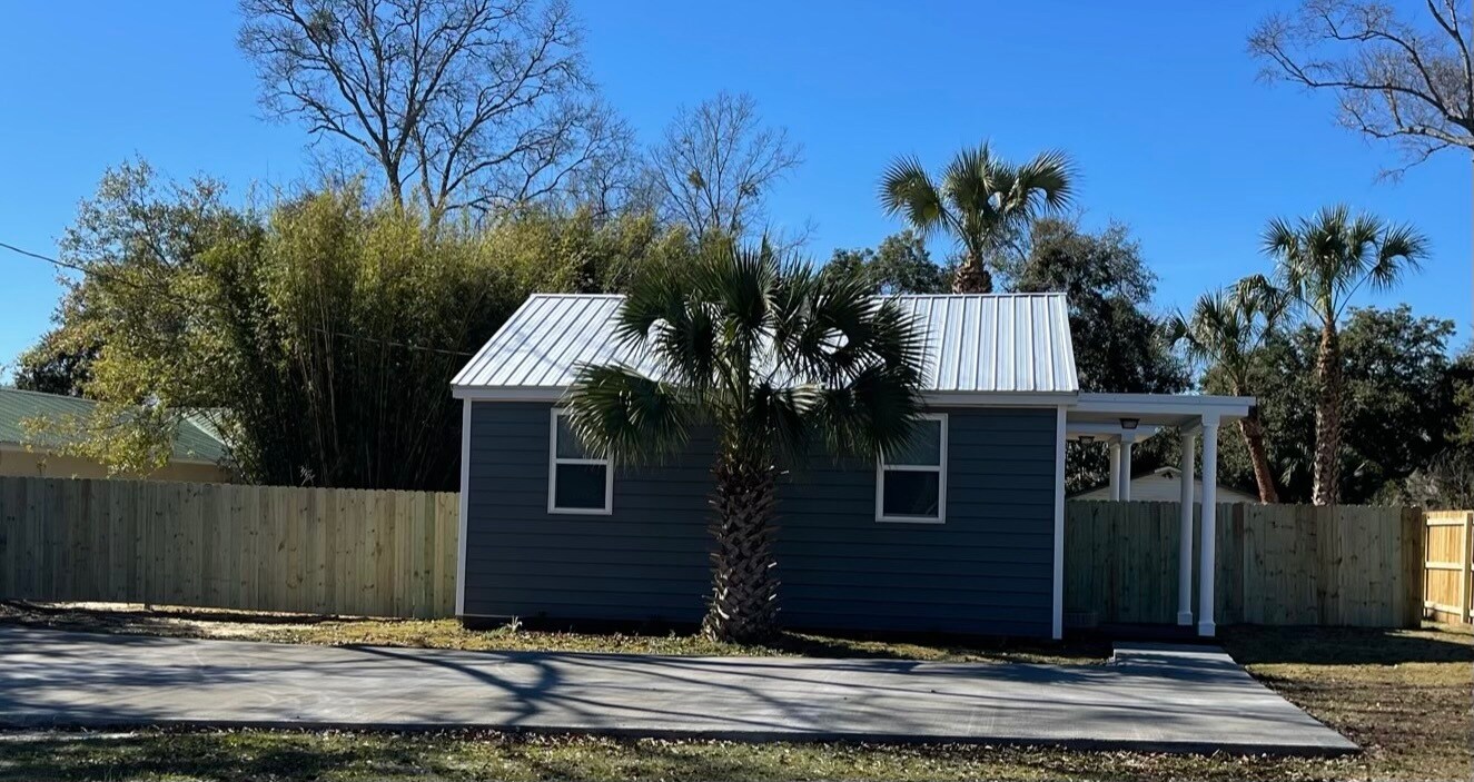 339 Forrest Ave in Biloxi, MS - Foto de edificio