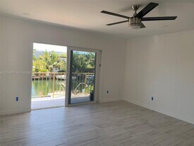 3770 NE 171 St in North Miami Beach, FL - Building Photo