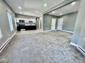 5 Providence St in Putnam, CT - Building Photo - Building Photo