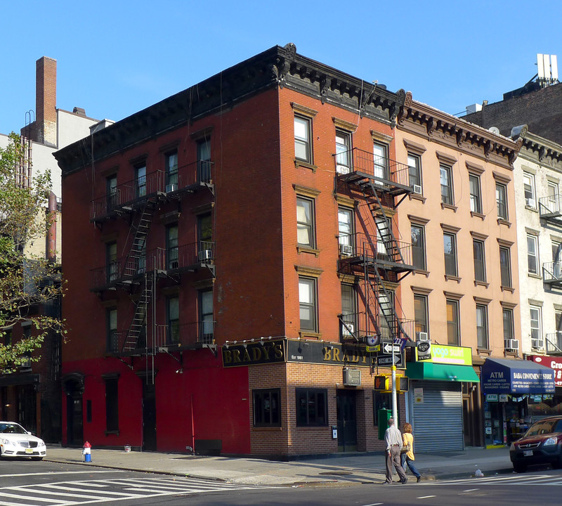 1583 Second Ave in New York, NY - Foto de edificio