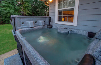 11102 Hillcroft St in Houston, TX - Building Photo - Building Photo