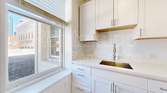 154 Franklin St in San Francisco, CA - Building Photo - Building Photo