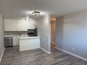 4014 15th Ave S in Minneapolis, MN - Building Photo - Building Photo