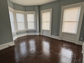 811 W Main St in Norristown, PA - Building Photo