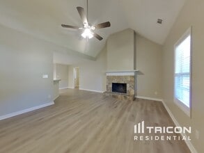 280 Chestnut Dr in Covington, GA - Foto de edificio - Building Photo