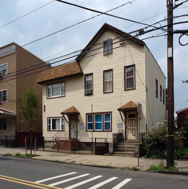 13-15 Hawkins St in Newark, NJ - Building Photo