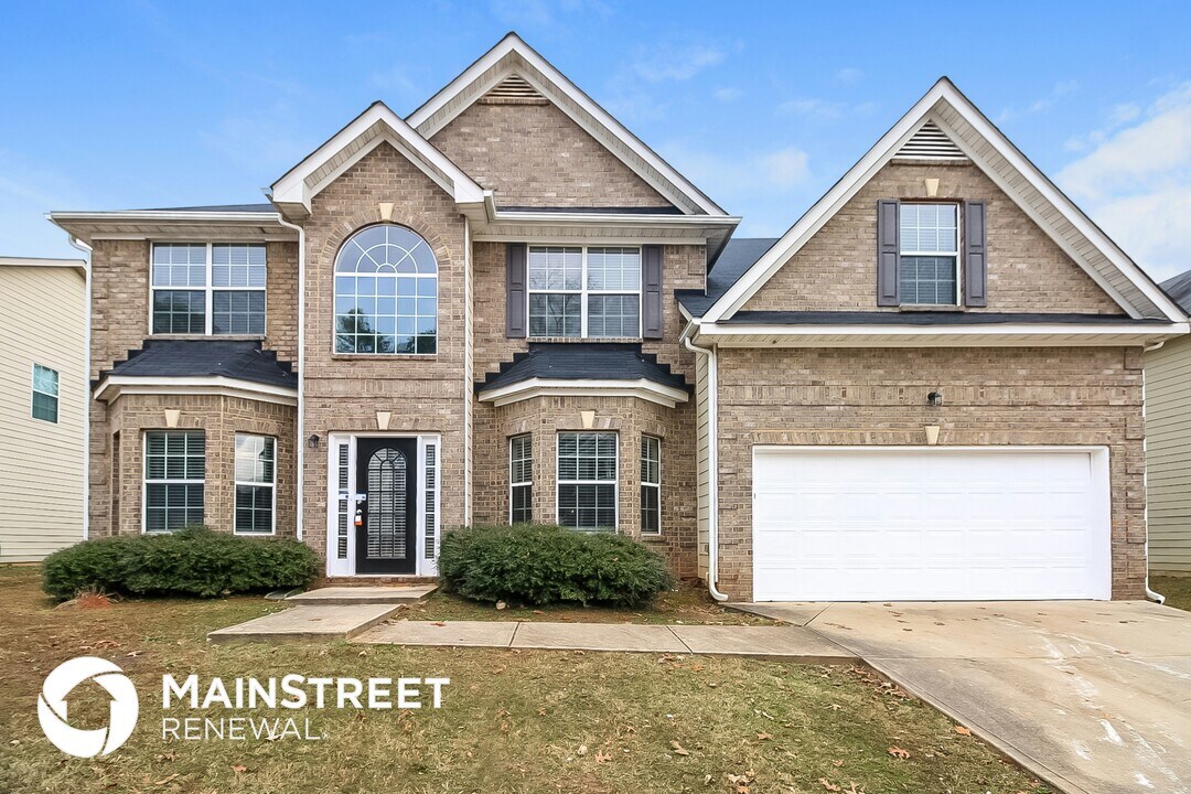 6880 Estepona St in Atlanta, GA - Building Photo