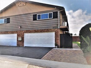 7722 Cypress Dr, Unit A in Huntington Beach, CA - Building Photo - Building Photo