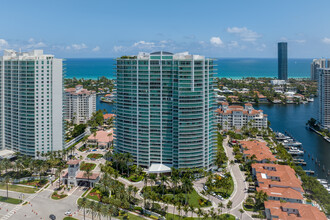 Towers of Porto Vita - South Tower in Aventura, FL - Building Photo - Building Photo