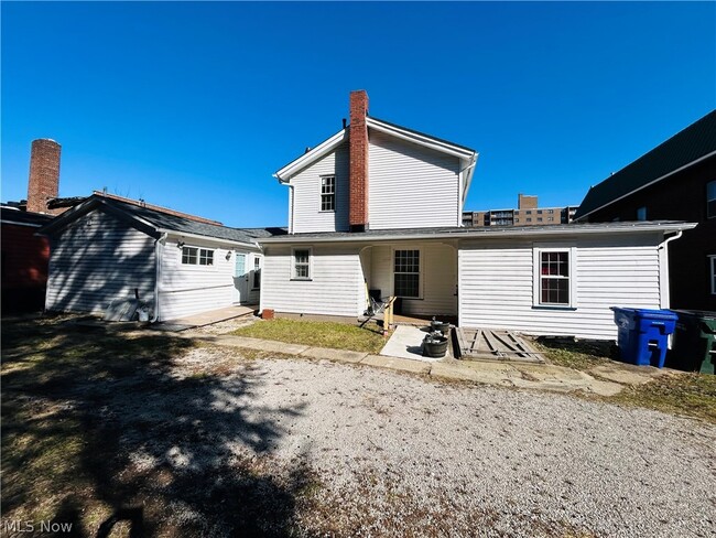 1828 4th St in Cuyahoga Falls, OH - Building Photo - Building Photo