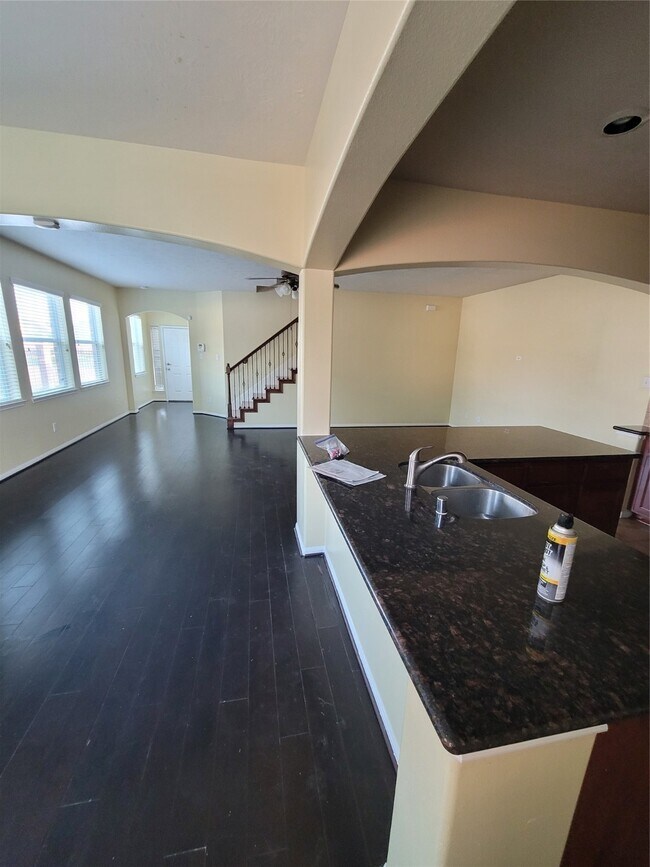 14202 Silver Hollow Ln