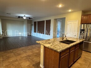 453 E Cactus Wren Dr in Casa Grande, AZ - Building Photo - Building Photo