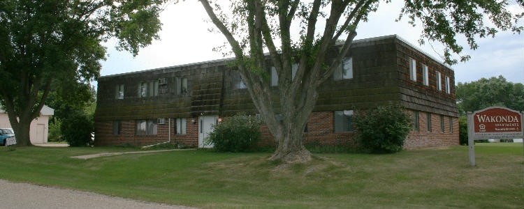 Wakonda Apartments in Wakonda, SD - Foto de edificio