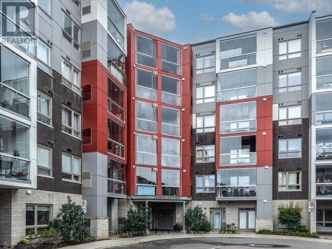2 Adam Sellers St in Markham, ON - Building Photo - Building Photo