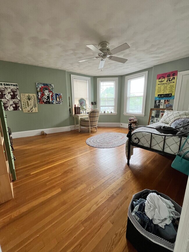 248 Cypress St in Brookline, MA - Building Photo - Building Photo