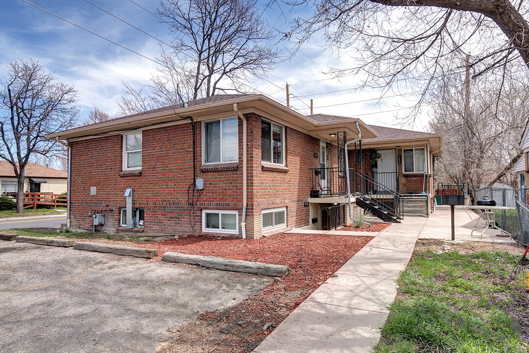 1690 Yosemite St in Denver, CO - Building Photo