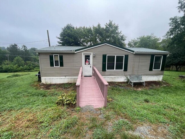 83 Fairview Trail in Delta, PA - Foto de edificio - Building Photo