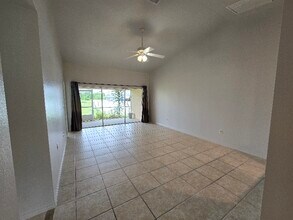 518 SE 5th Pl in Cape Coral, FL - Building Photo - Building Photo