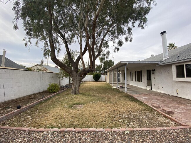 9003 W Vogel Ave in Peoria, AZ - Building Photo - Building Photo