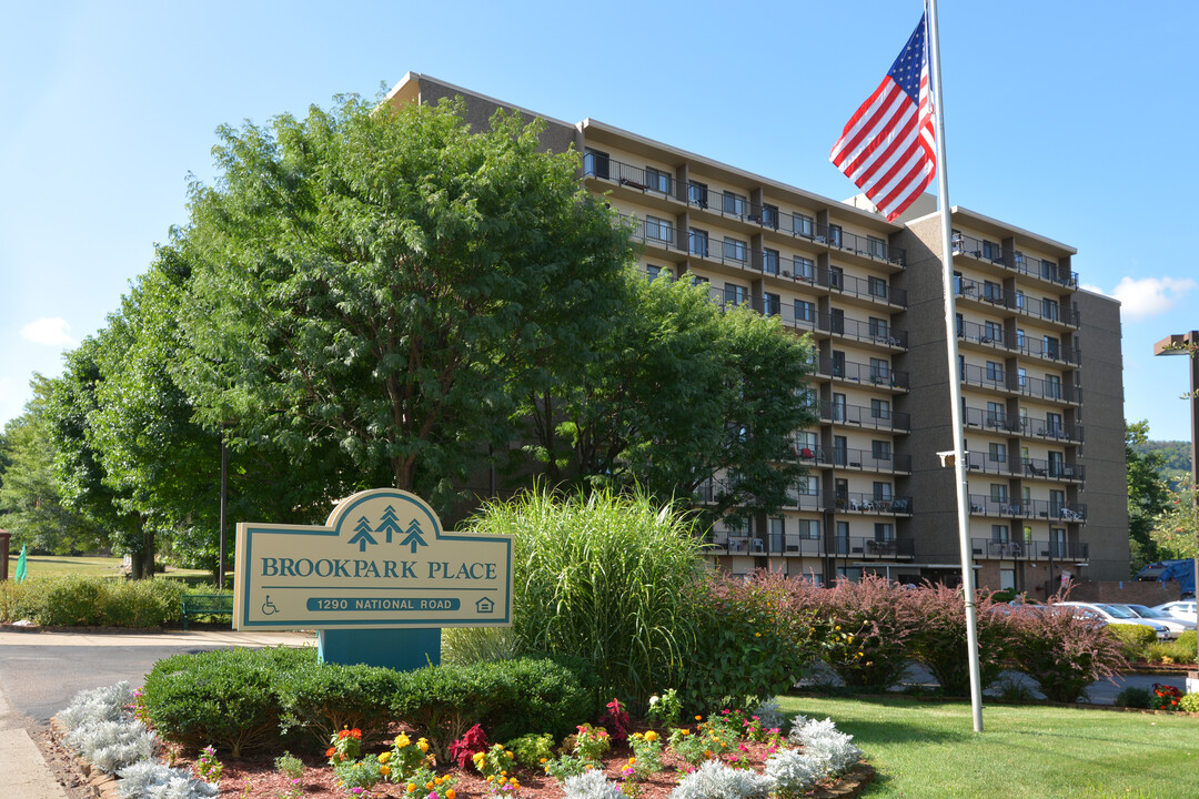 Brookpark Place in Wheeling, WV - Building Photo