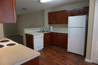 5562 Bennington Dr in Jacksonville, FL - Building Photo - Building Photo
