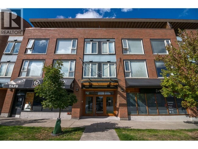 property at 3089 Oak St