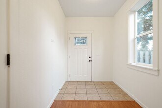 1512 SE 117th Ave in Portland, OR - Building Photo - Building Photo