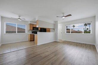 72577 Edgehill Dr, Unit 4 in Palm Desert, CA - Building Photo - Building Photo