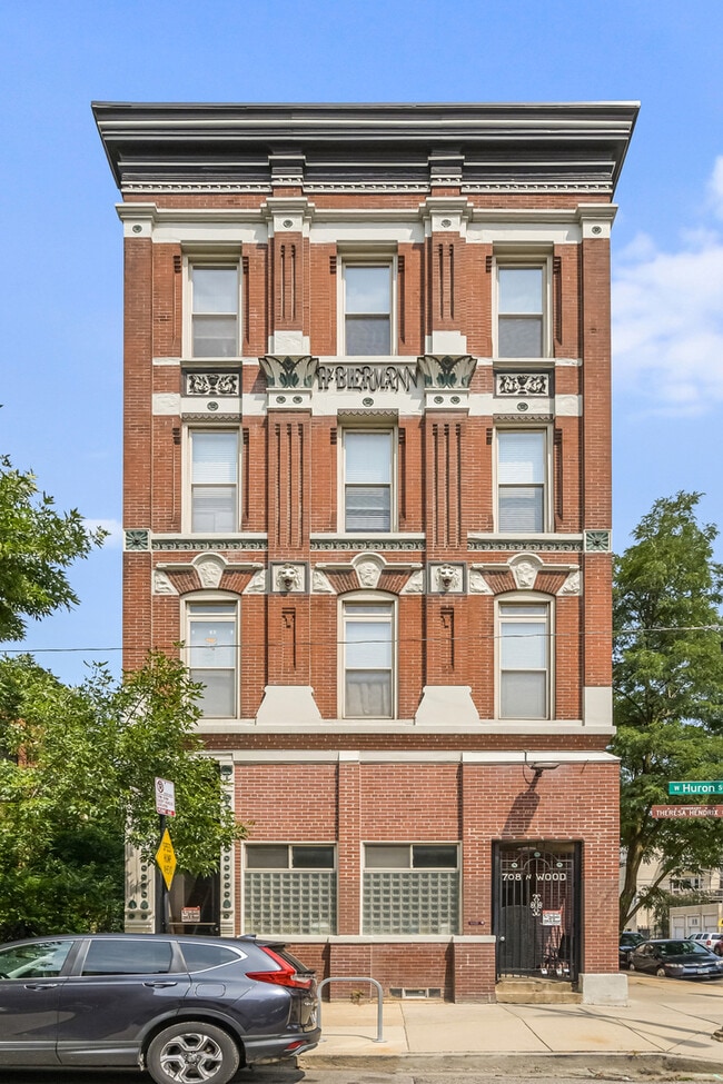 property at 708 N Wood St
