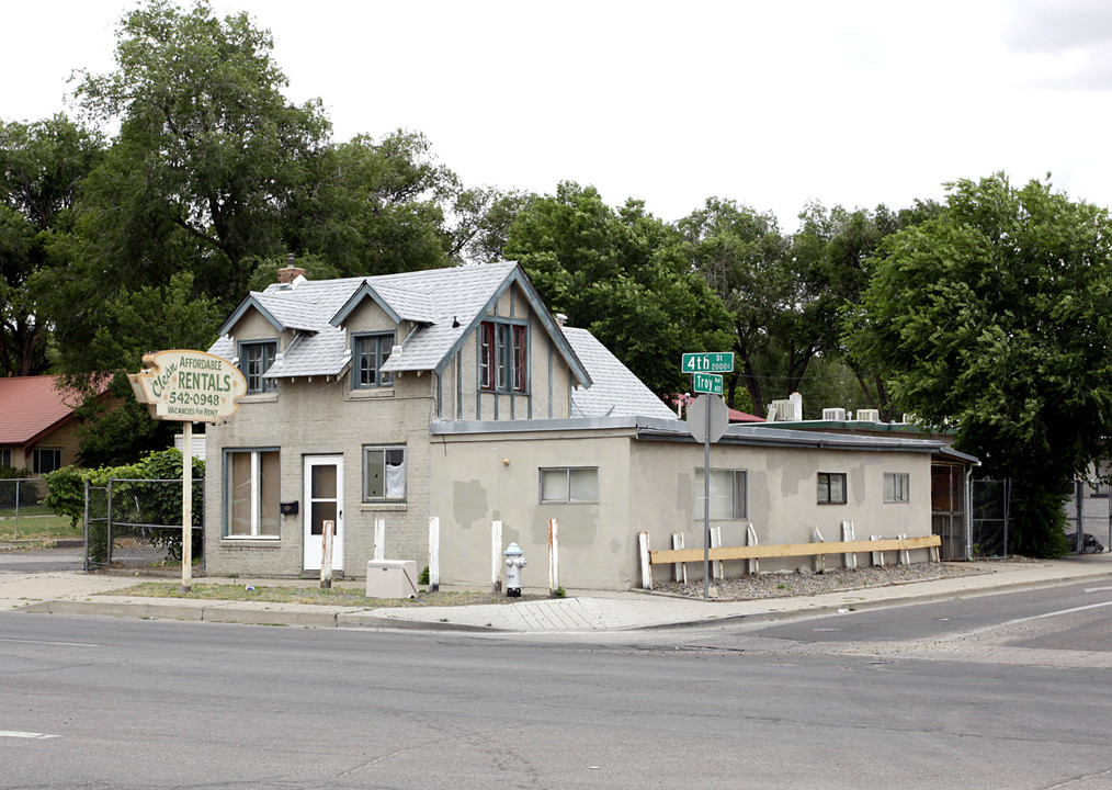 2045 E 4th St in Pueblo, CO - Building Photo