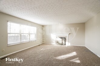 3657 Lake Lanier Dr in Grove City, OH - Building Photo - Building Photo