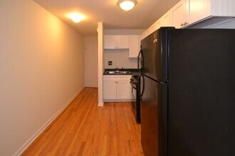 6954 N Sheridan Rd in Chicago, IL - Foto de edificio - Building Photo